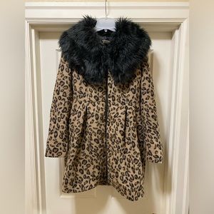 VENUS leopard print coat NWOT. Size 4 with removable faux fur collar.